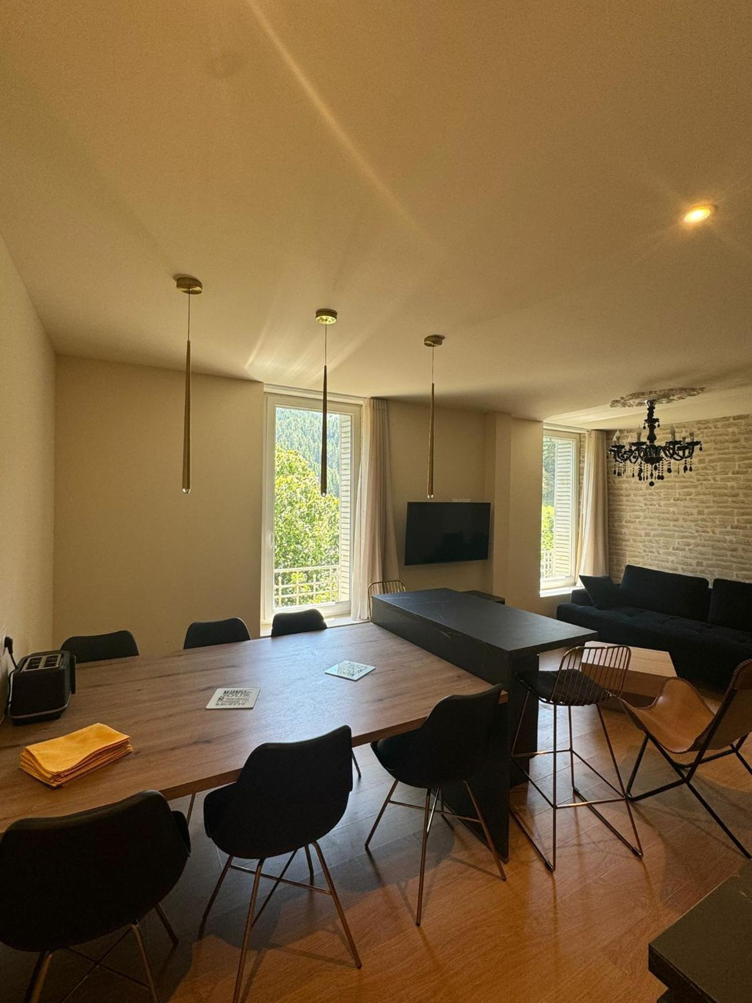 Appartements Confortables Avec Vue Montagne - Residence Villa Belle Fleur Château-Ville-Vieille Exteriér fotografie