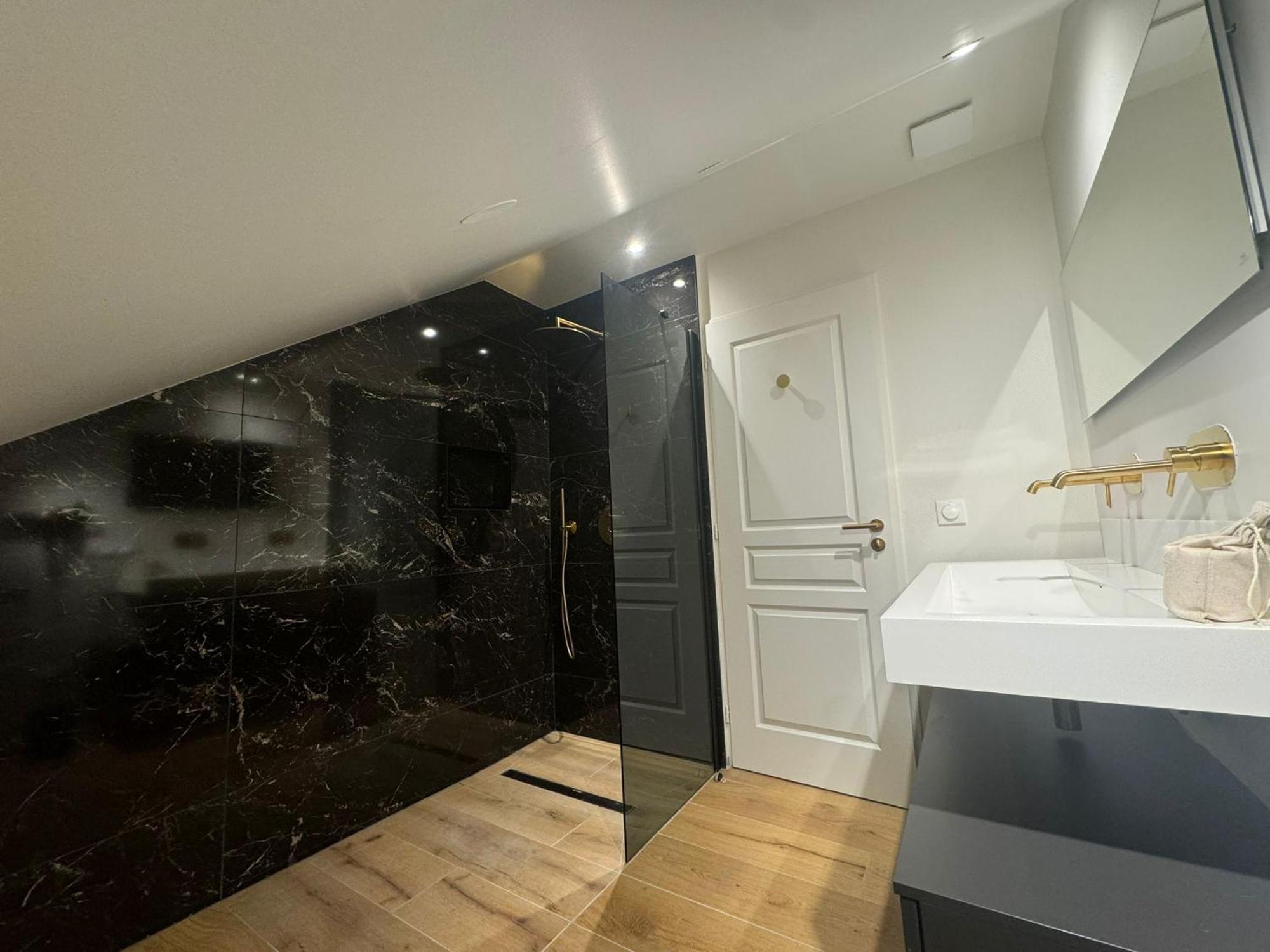 Appartements Confortables Avec Vue Montagne - Residence Villa Belle Fleur Château-Ville-Vieille Exteriér fotografie