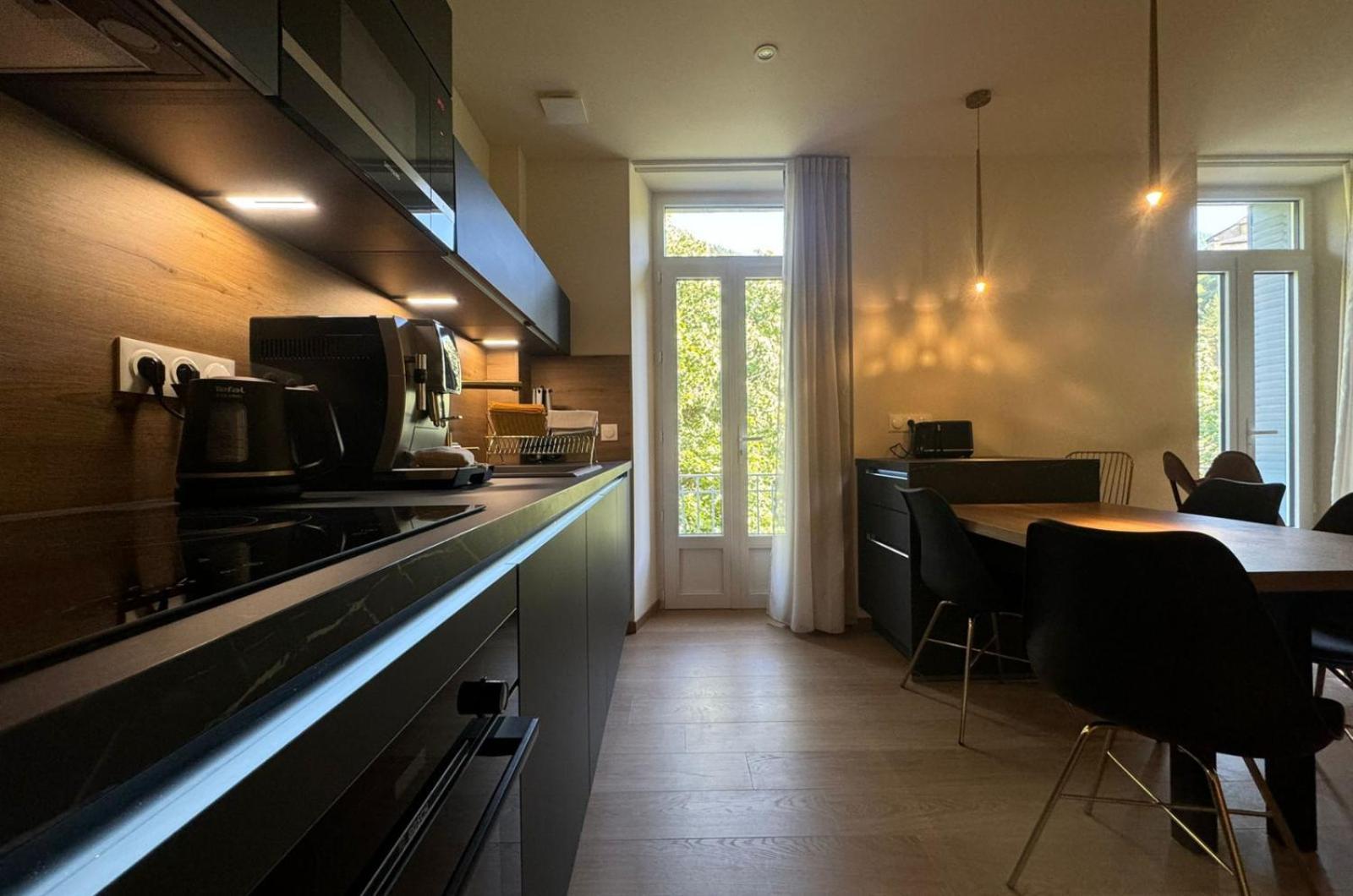 Appartements Confortables Avec Vue Montagne - Residence Villa Belle Fleur Château-Ville-Vieille Exteriér fotografie