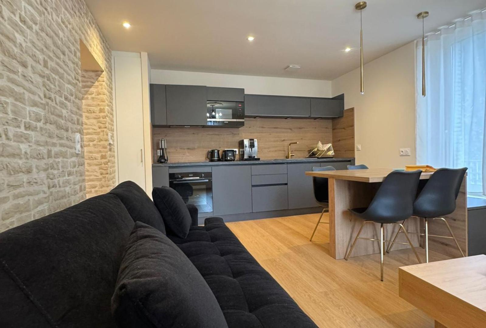 Appartements Confortables Avec Vue Montagne - Residence Villa Belle Fleur Château-Ville-Vieille Exteriér fotografie